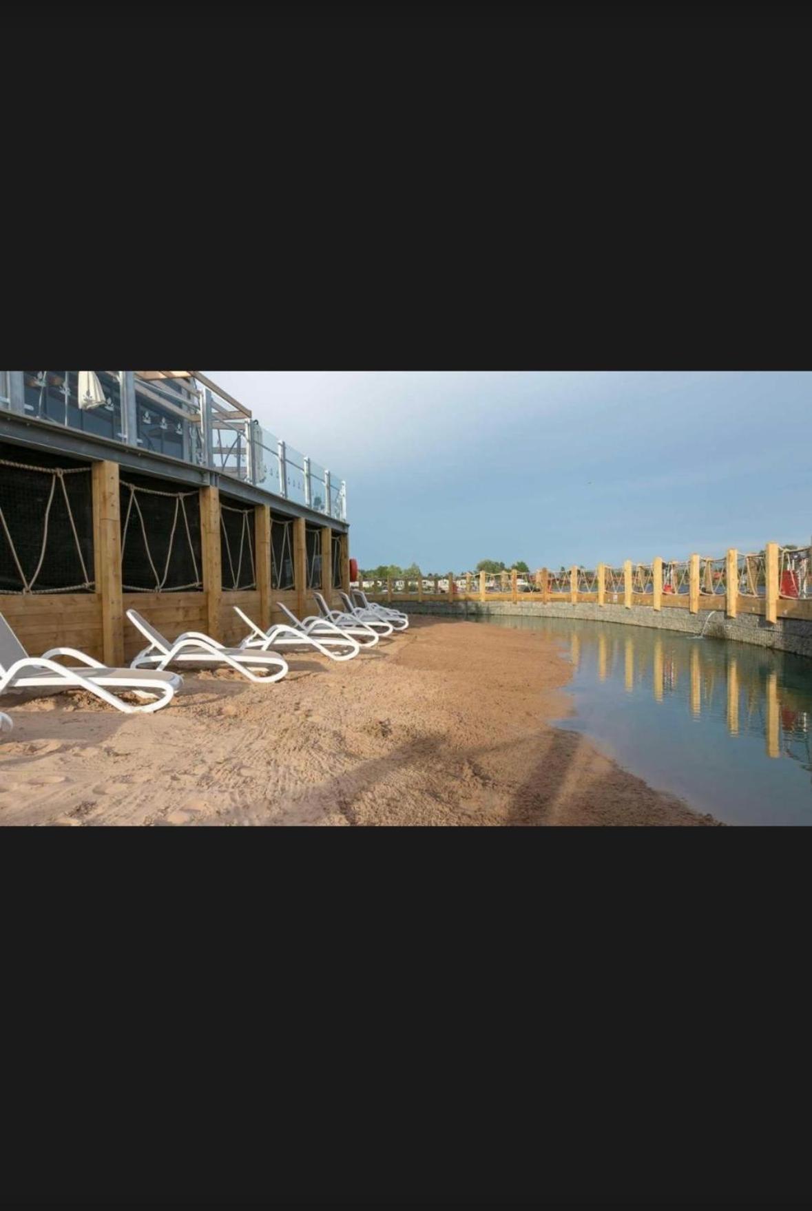 Swan View Retreats # Hottub # Egg Chair # Bbq & Bikes Included 8 Berth タターズホール エクステリア 写真